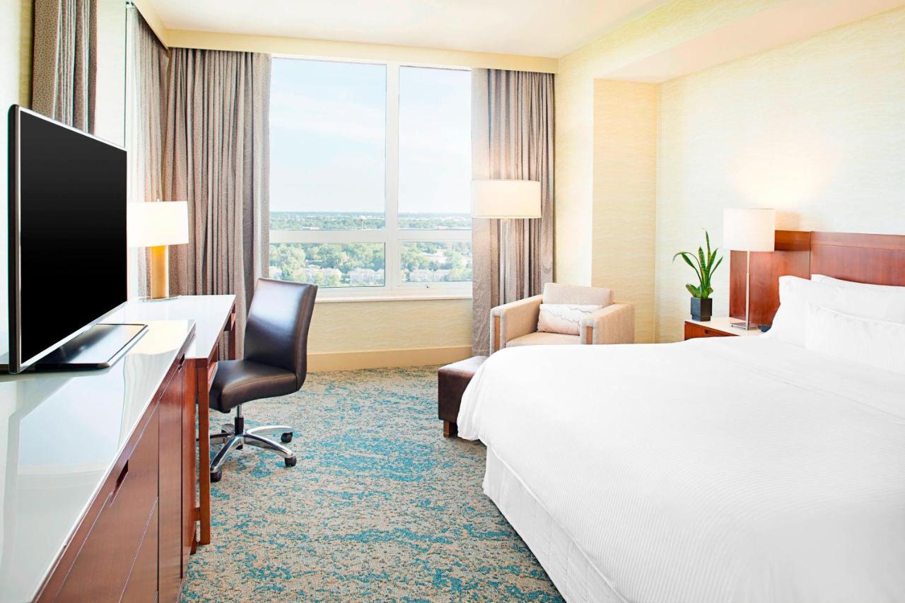 The Westin Chicago North Shore Wheeling Exterior photo